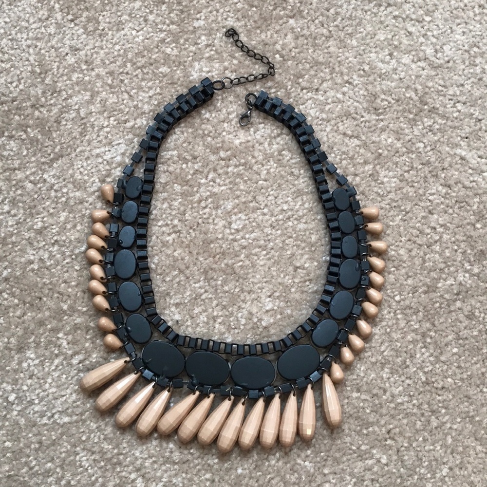 Statement necklace - Picture 3 of 3